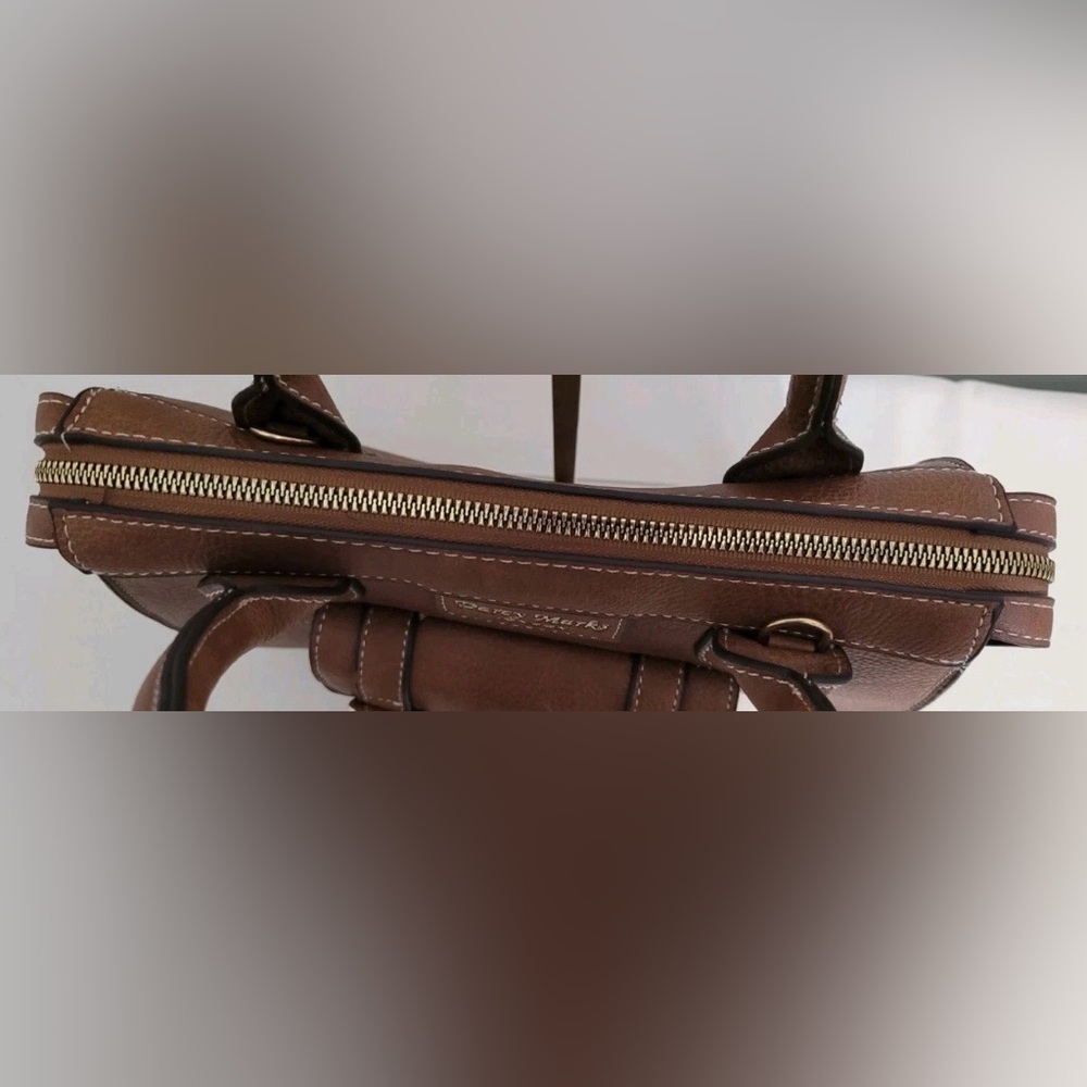 Darcy Marks London Satchel Crossbody Bag Brown Vegan Leather - Picture 14 of 16